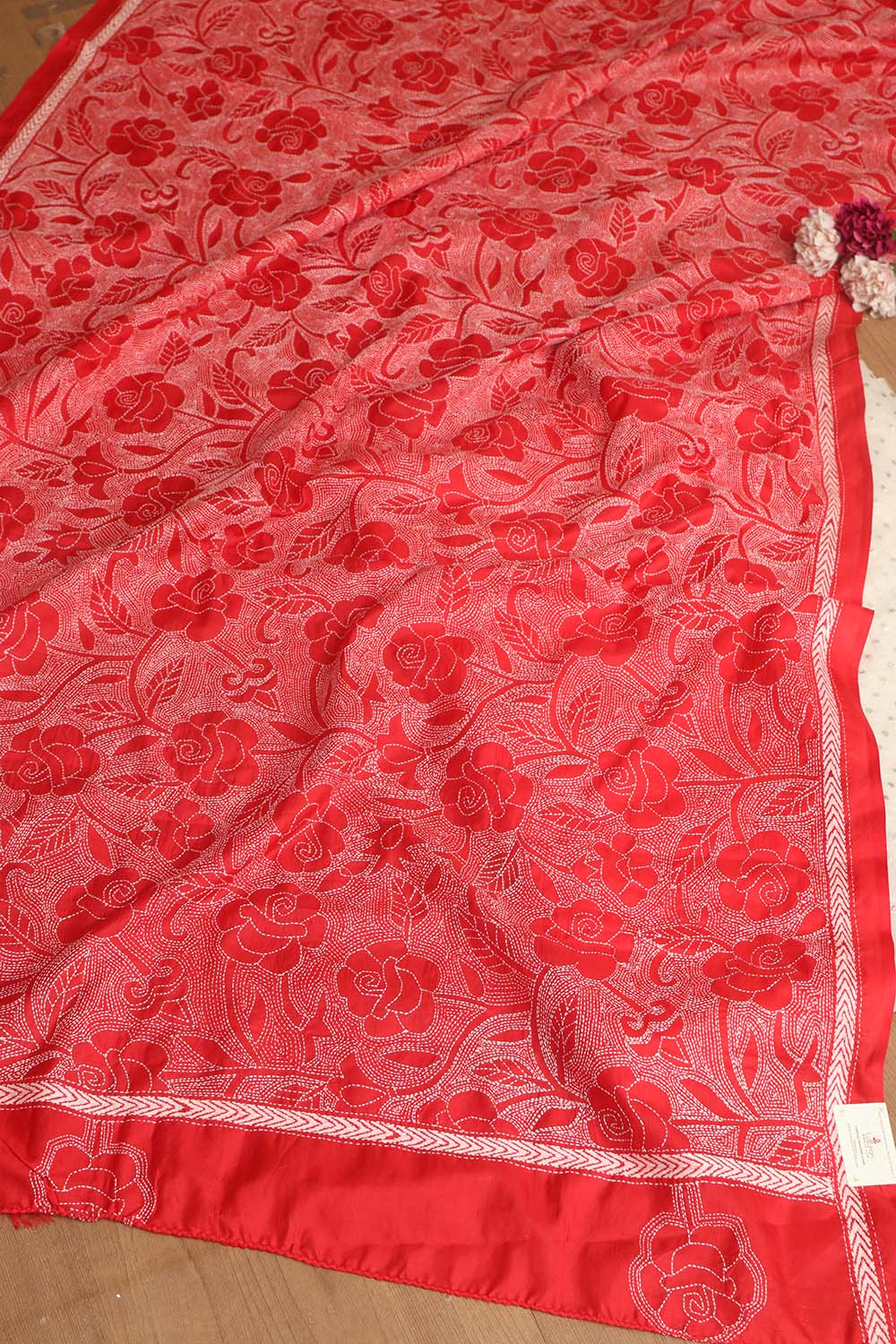 Dyeable Banarasi Chanderi Silk Suit With Red Hand Embroidered Kantha Pure Bangalore Silk Dupatta - Luxurion World