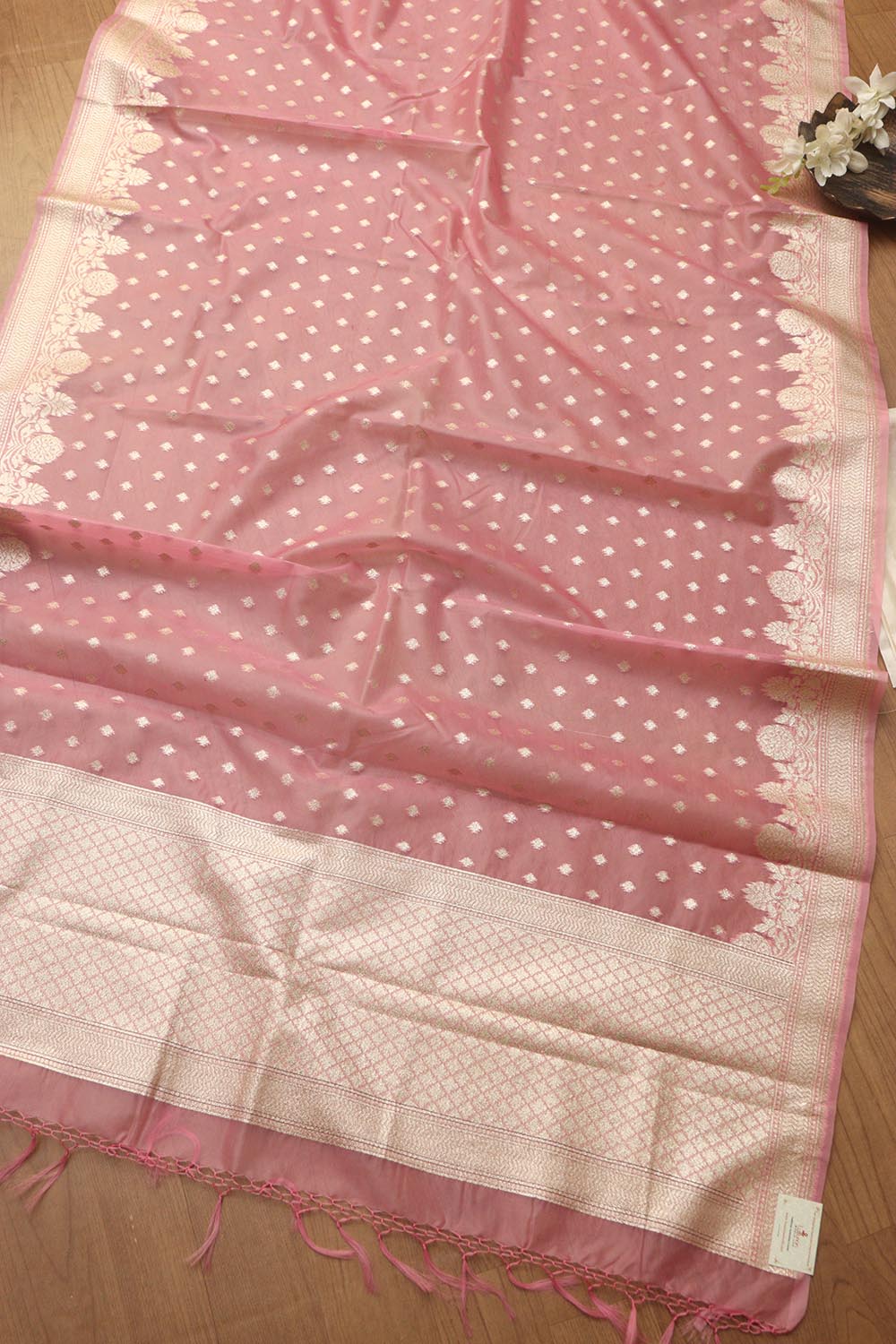 Dyeable Banarasi Handloom Chiniya Silk Suit With Pink Banarasi Organza Dupatta - Luxurion World