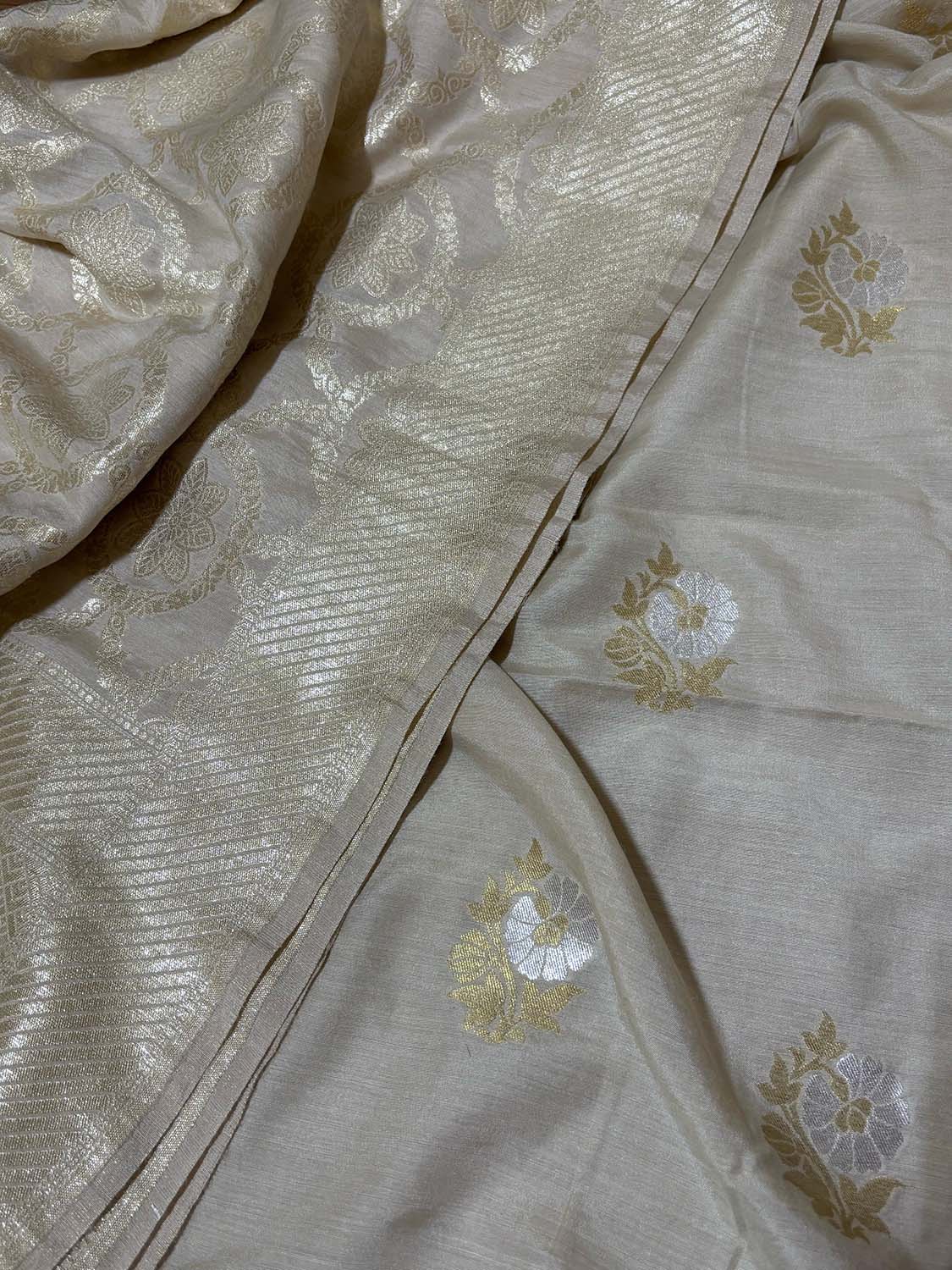 Stunning Dyeable Banarasi Handloom Moonga Silk Suit With Dyeable Banarasi Handloom Pure Moonga Silk Dupatta - Luxurion World