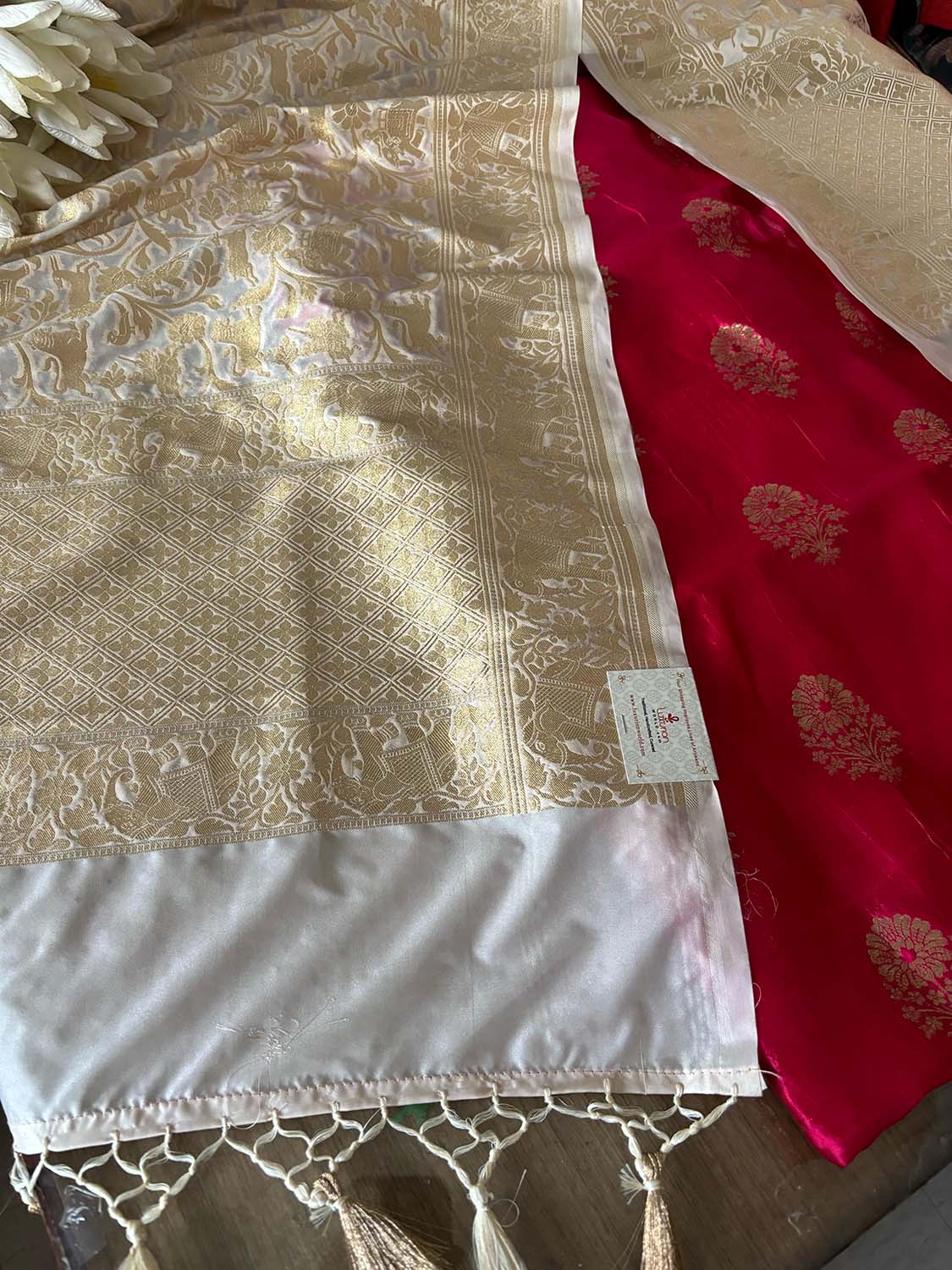 Exquisite Pink Banarasi Handloom Pure Katan Silk Suit With Pastel Banarasi Silk Shikargah Dupatta - Luxurion World