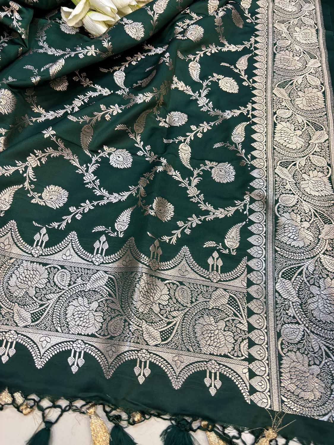 Green Banarasi Mashru Silk Flower Design Three Piece Unstitched Suit Set - Luxurion World