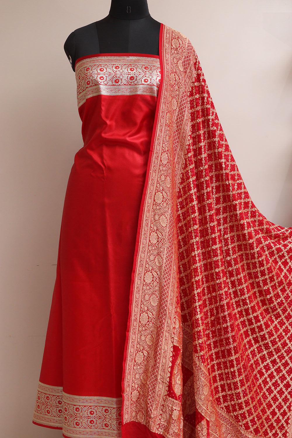 Red Banarasi Mashru Silk Flower Design Suit With Red Banarasi Bandhani Pure Georgette Dupatta - Luxurion World