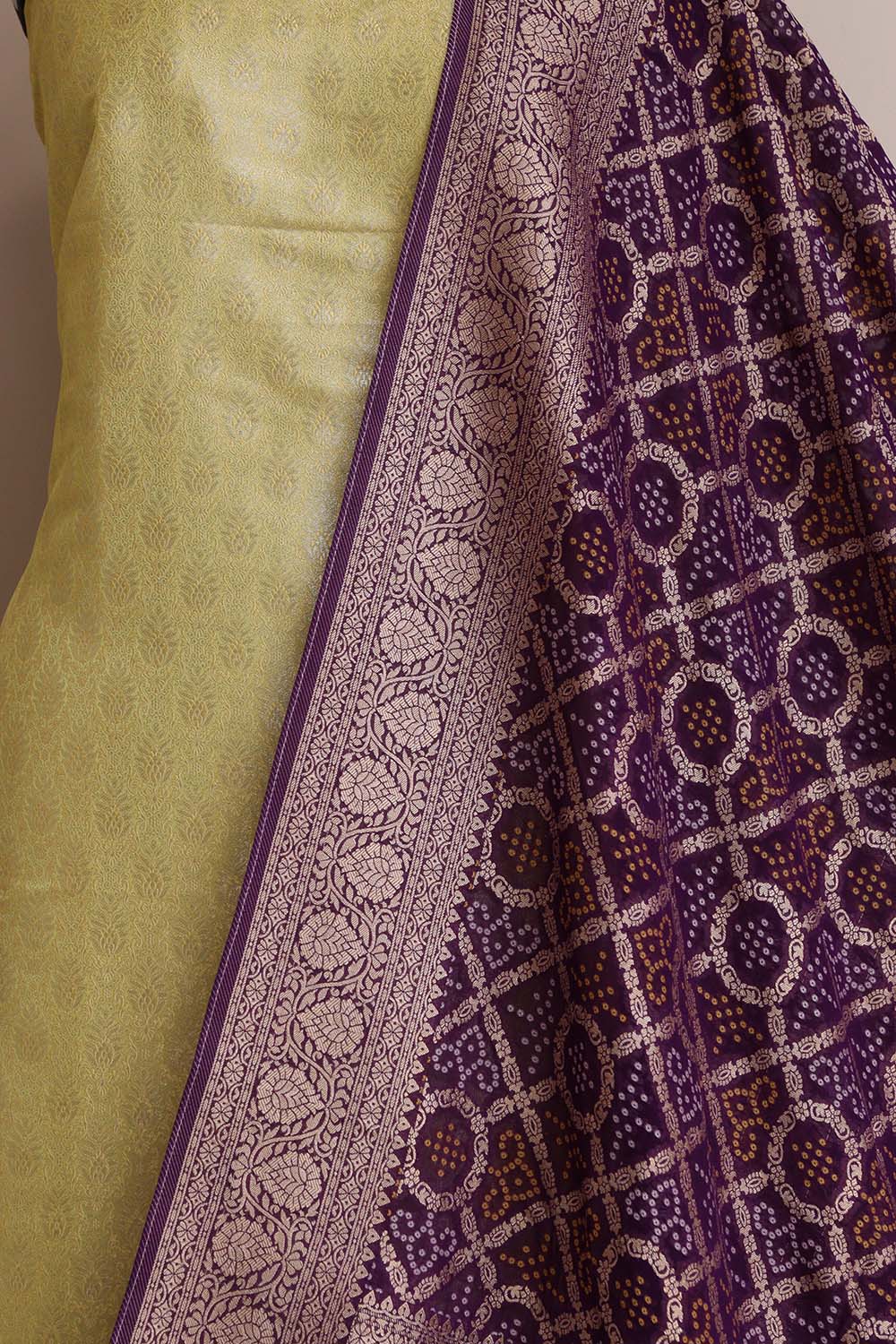 Elegant Green Banarasi Brocade Silk Suit With Banarasi Bandhani Weaved Georgette Dupatta - Luxurion World