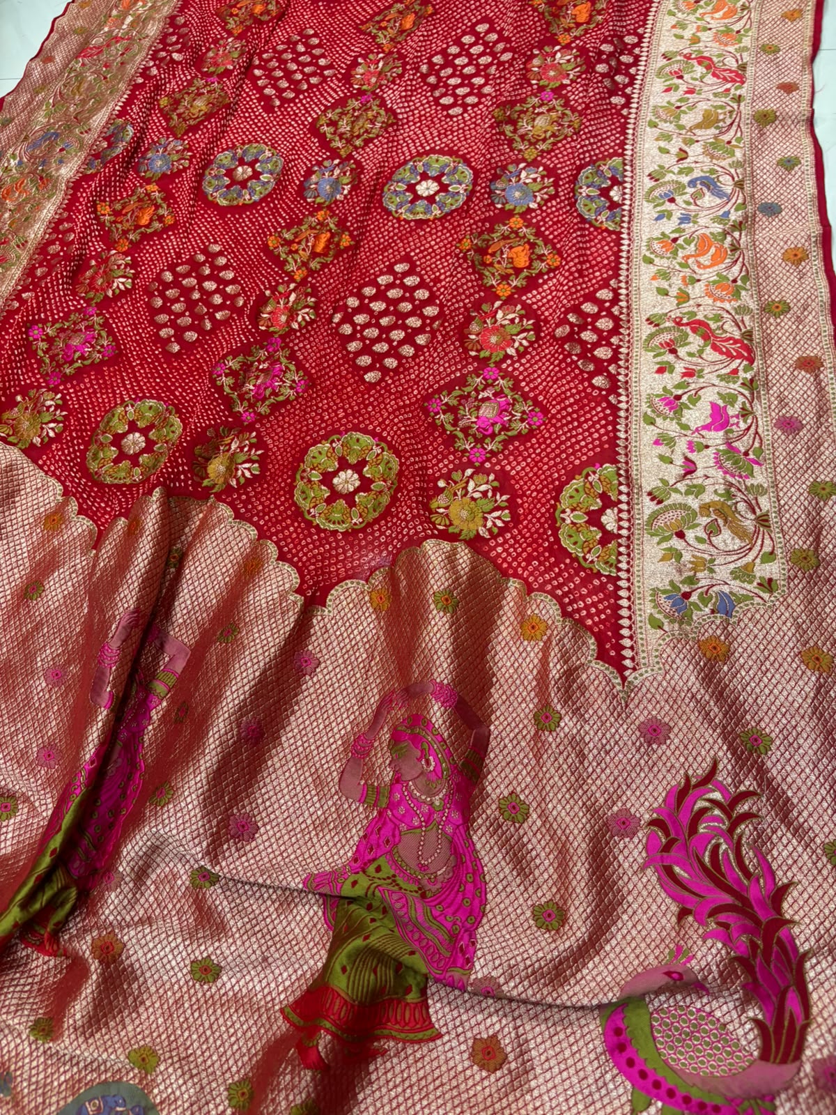 IS4B126071503 Red Handloom Banarasi Pure Georgette Booti Design Suit With Red Pure Georgette Meenakari Banarasi Bandhani Dupatta