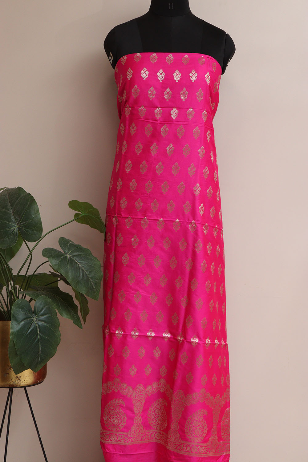 Elegant Pink Banarasi Silk Three Piece Unstitched Suit Set - Luxurion World