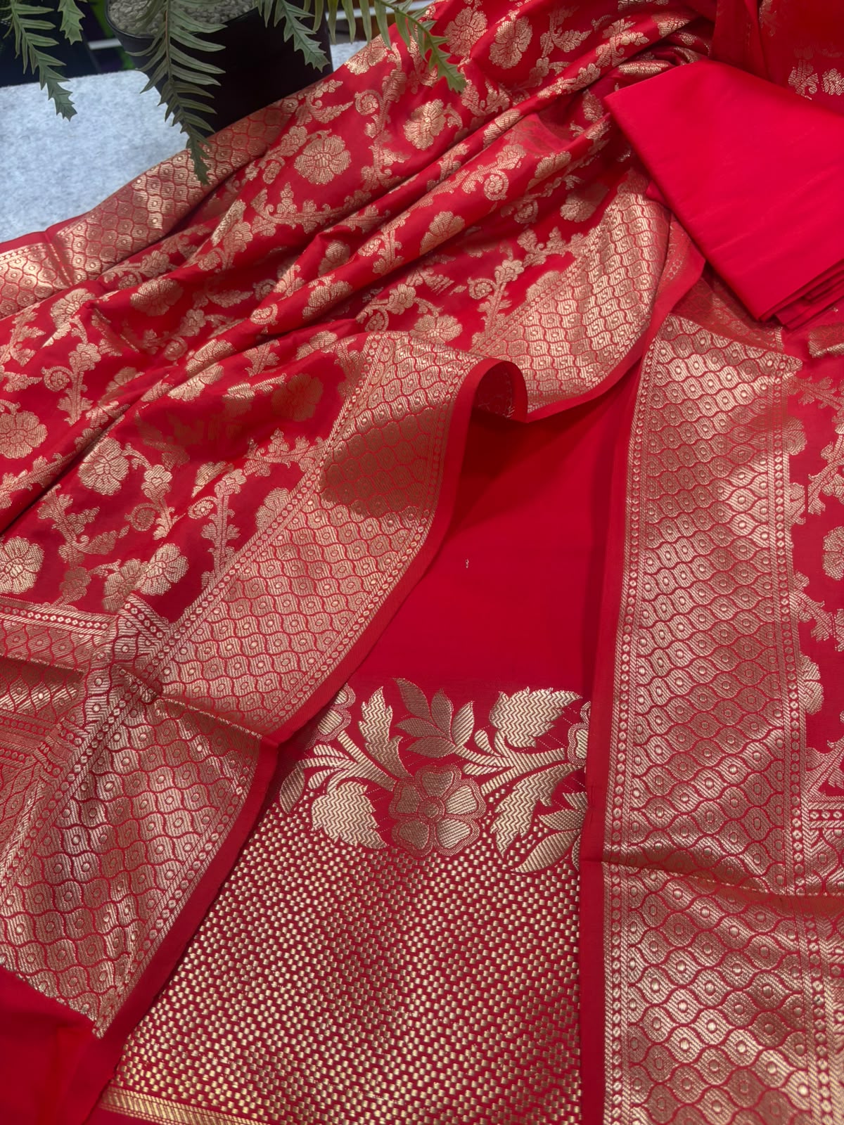 IS4B1GF226071304 Red Banarasi Silk Three Piece Unstitched Suit Set