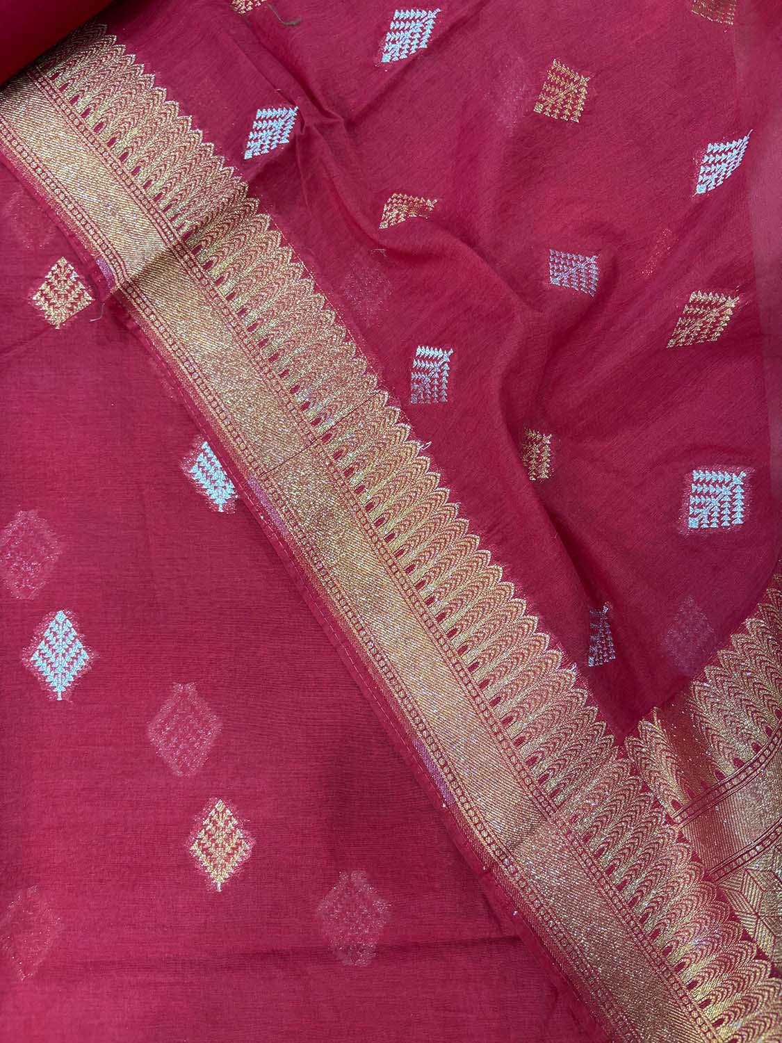 Red Banarasi Premium Cotton Three Piece Unstitched Suit Set - Luxurion World