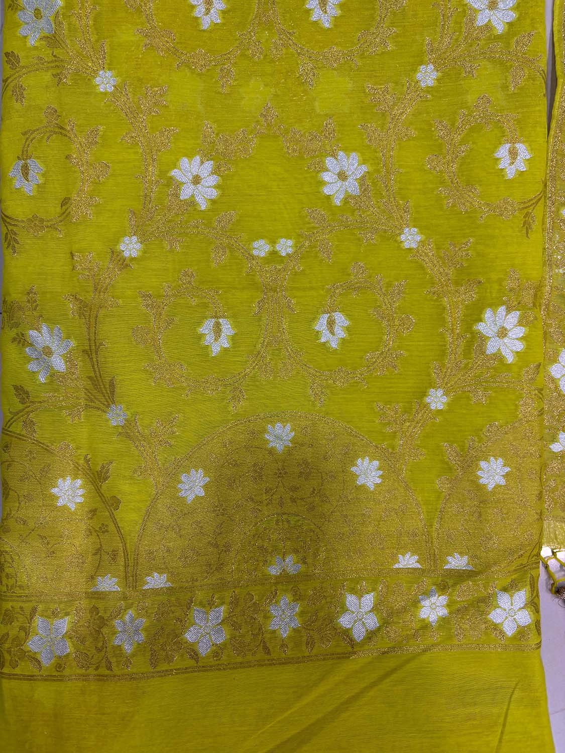 Green Banarasi Premium Cotton Three Piece Unstitched Sona Roopa Flower Design Suit Set - Luxurion World