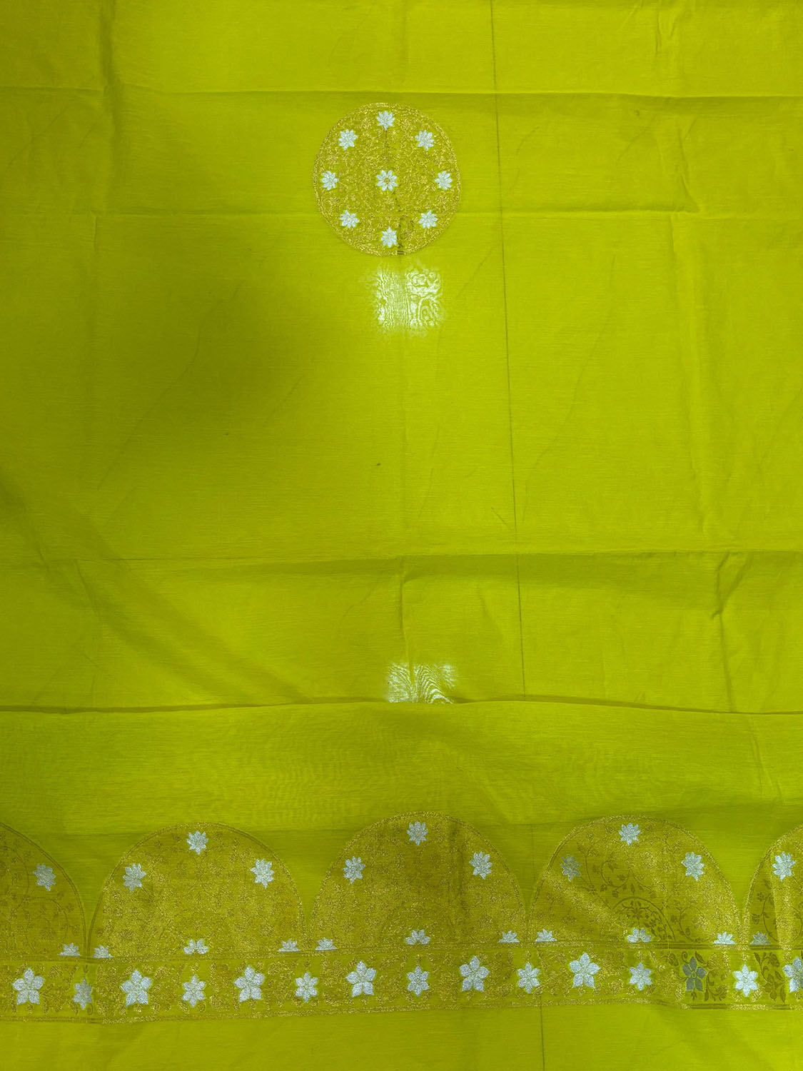 Green Banarasi Premium Cotton Three Piece Unstitched Sona Roopa Flower Design Suit Set - Luxurion World