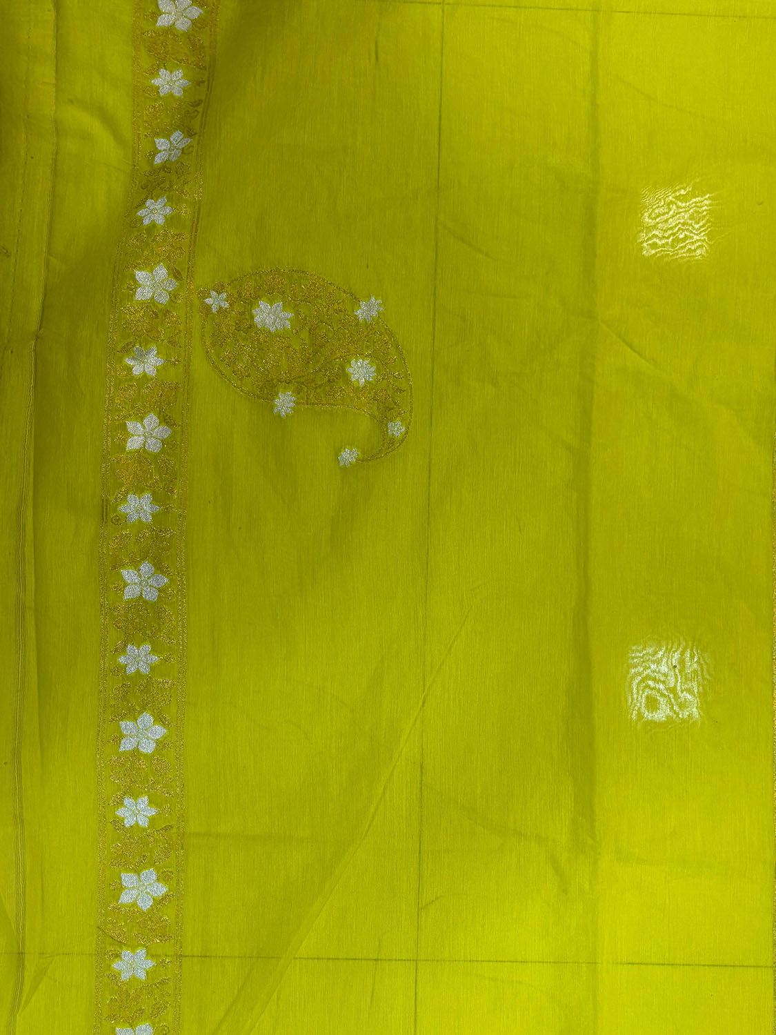 Green Banarasi Premium Cotton Three Piece Unstitched Sona Roopa Flower Design Suit Set - Luxurion World