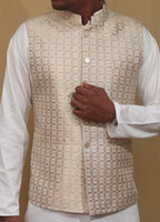 Stunning Off White Banarasi Silk Jacket: Luxurious Style and Versatility - Luxurion World
