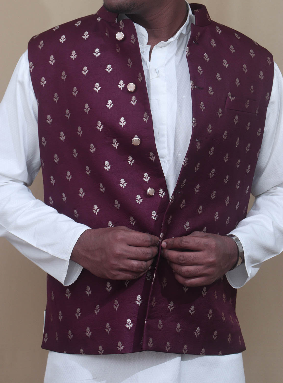 Elegant Maroon Banarasi Silk Jacket: A Timeless Fashion Statement - Luxurion World