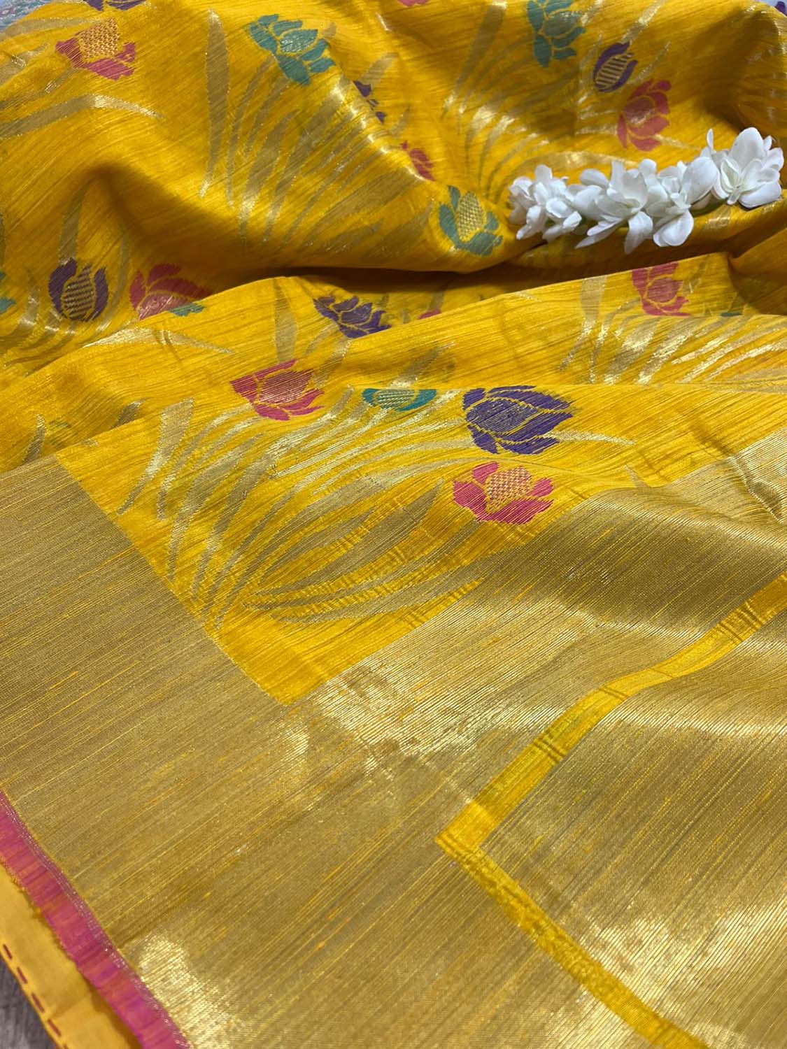 Yellow Handloom Banarasi Dupion Silk Lotus Design Meenakari Saree - Luxurion World