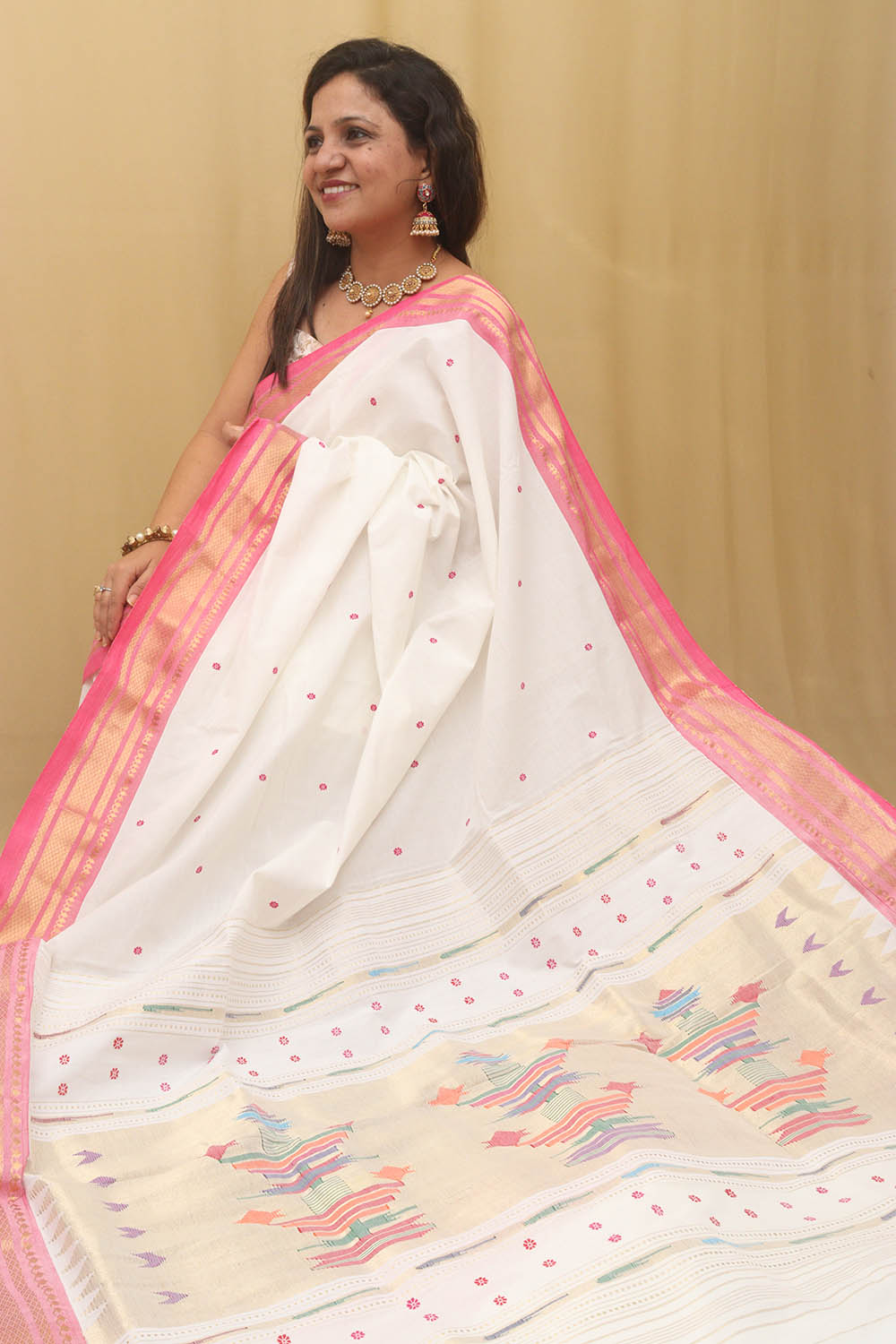 Off White Handloom Paithani Pure Cotton Saree - Luxurion World
