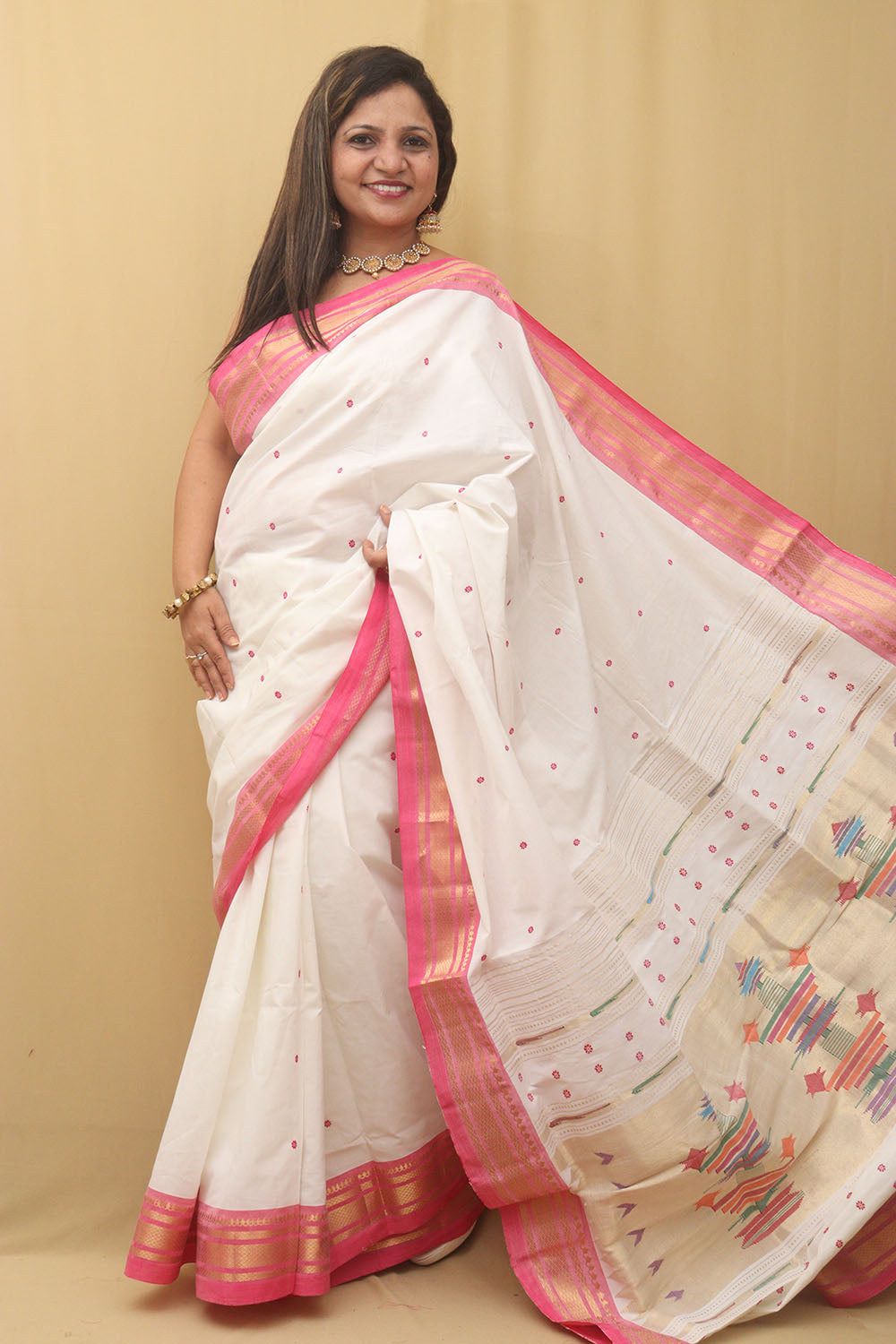 Off White Handloom Paithani Pure Cotton Saree - Luxurion World