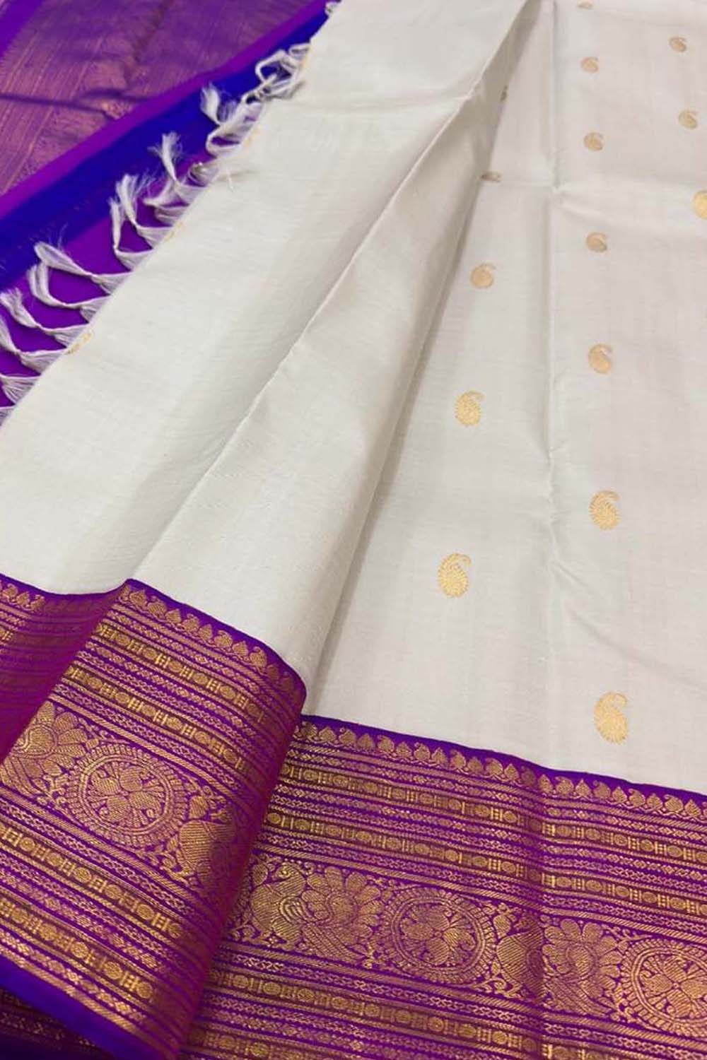 Off White Handloom Kanjeevaram Pure Silk Saree
