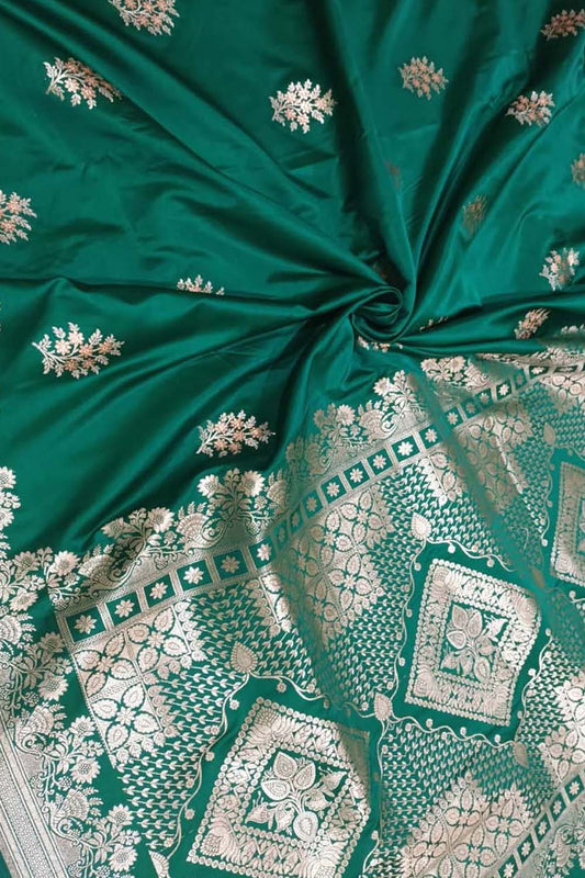 Green Banarasi Silk Saree: Elegant Emerald Beauty - Luxurion World