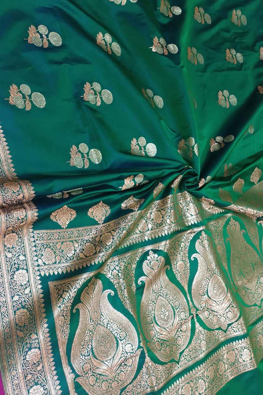 Exquisite Green Banarasi Silk Saree - Timeless Elegance - Luxurion World
