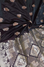 Exquisite Black Banarasi Silk Saree: Timeless Elegance - Luxurion World