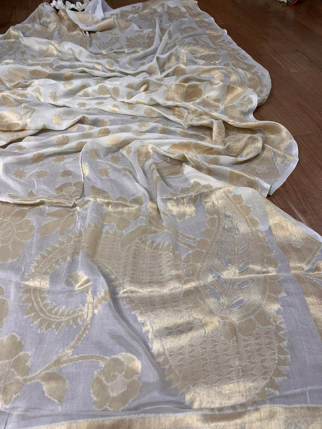 Colorful Banarasi Chiffon Dupatta - Dyeable Handloom Design - Luxurion World