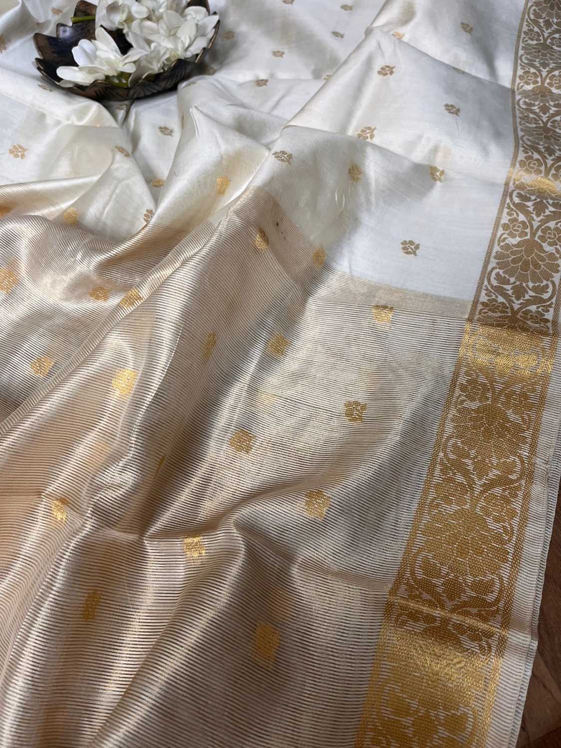 Chiniya Silk Dupatta: Dyeable Banarasi Handloom Elegance - Luxurion World