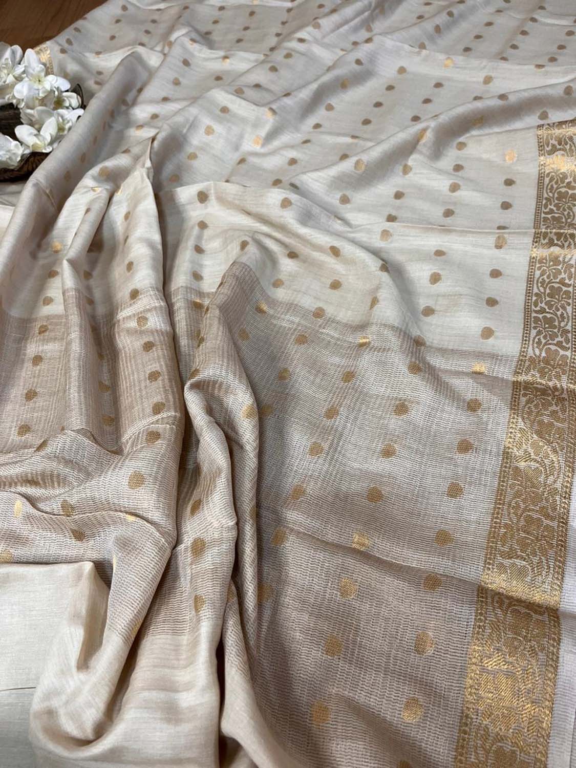 Vibrant Dyeable Banarasi Handloom Moonga Silk Dupatta - Luxurion World