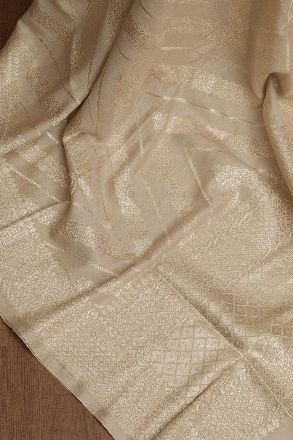 Vibrant Dyeable Banarasi Handloom Pure Moonga Silk Dupatta - Luxurion World- Crafted Heirlooms