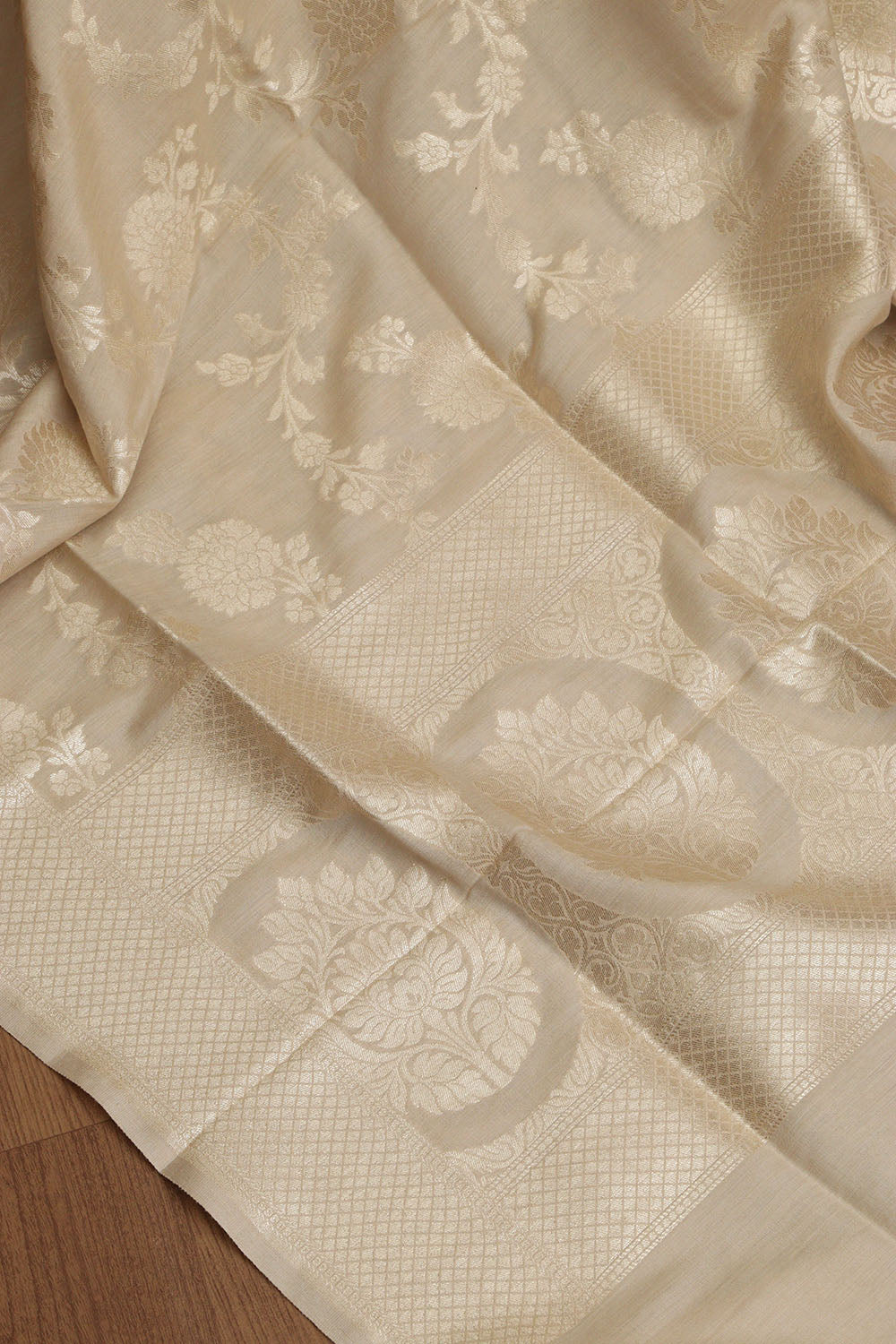 Vibrant Dyeable Banarasi Handloom Pure Moonga Silk Dupatta - Luxurion World