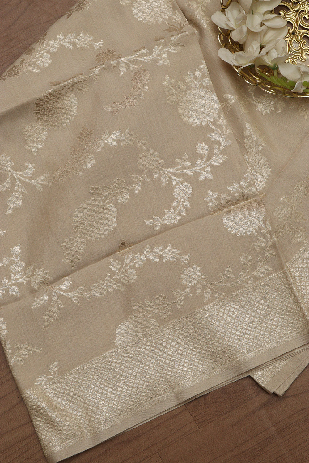Vibrant Dyeable Banarasi Handloom Pure Moonga Silk Dupatta - Luxurion World