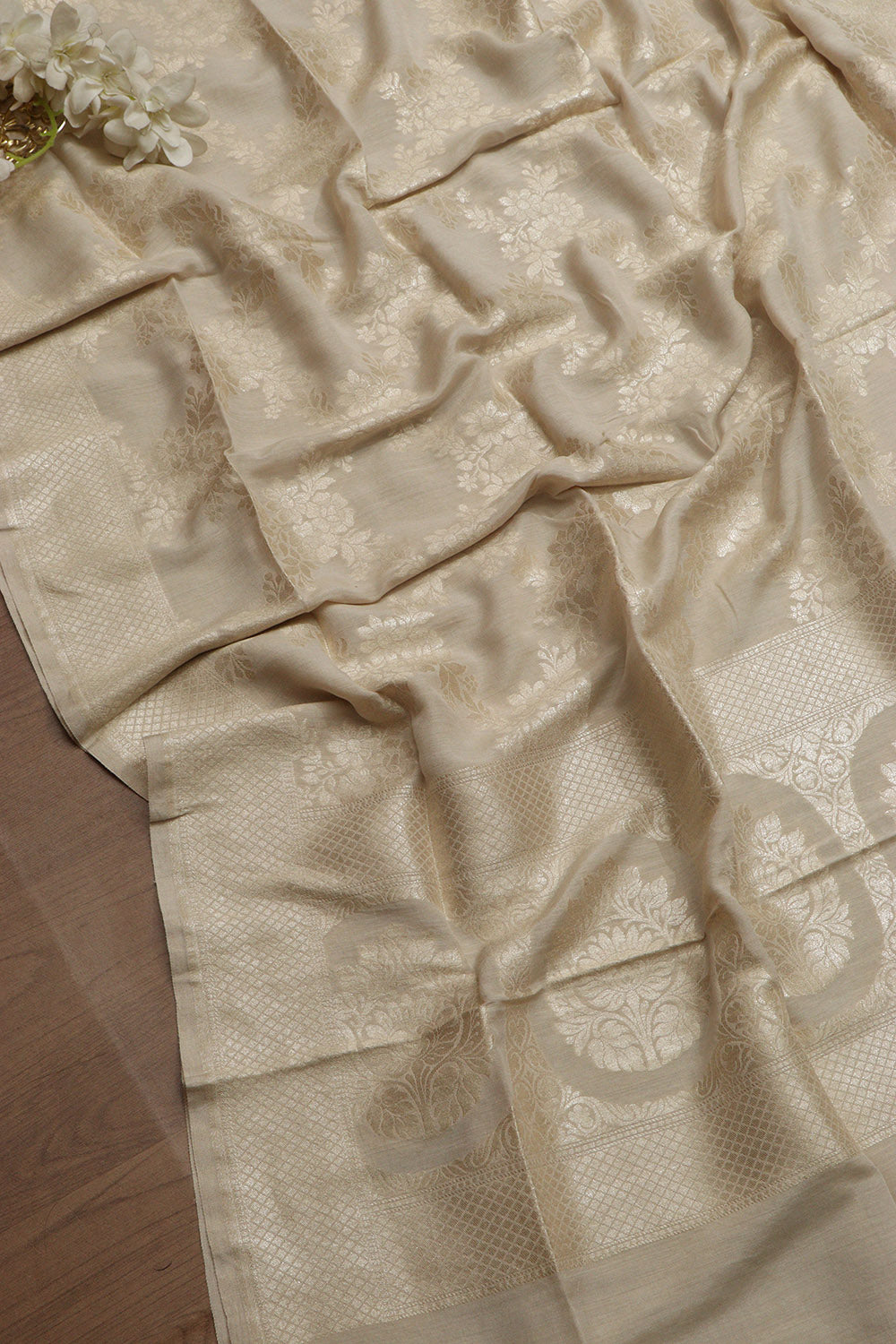Vibrant Dyeable Banarasi Handloom Pure Moonga Silk Dupatta - Luxurion World