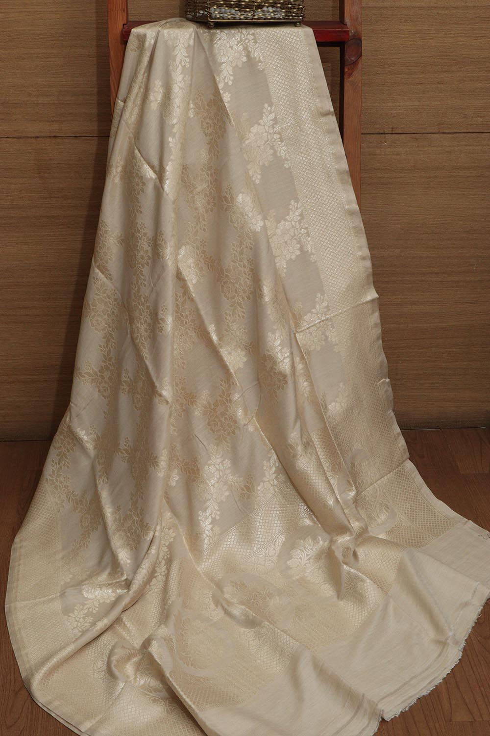 Vibrant Dyeable Banarasi Handloom Pure Moonga Silk Dupatta - Luxurion World