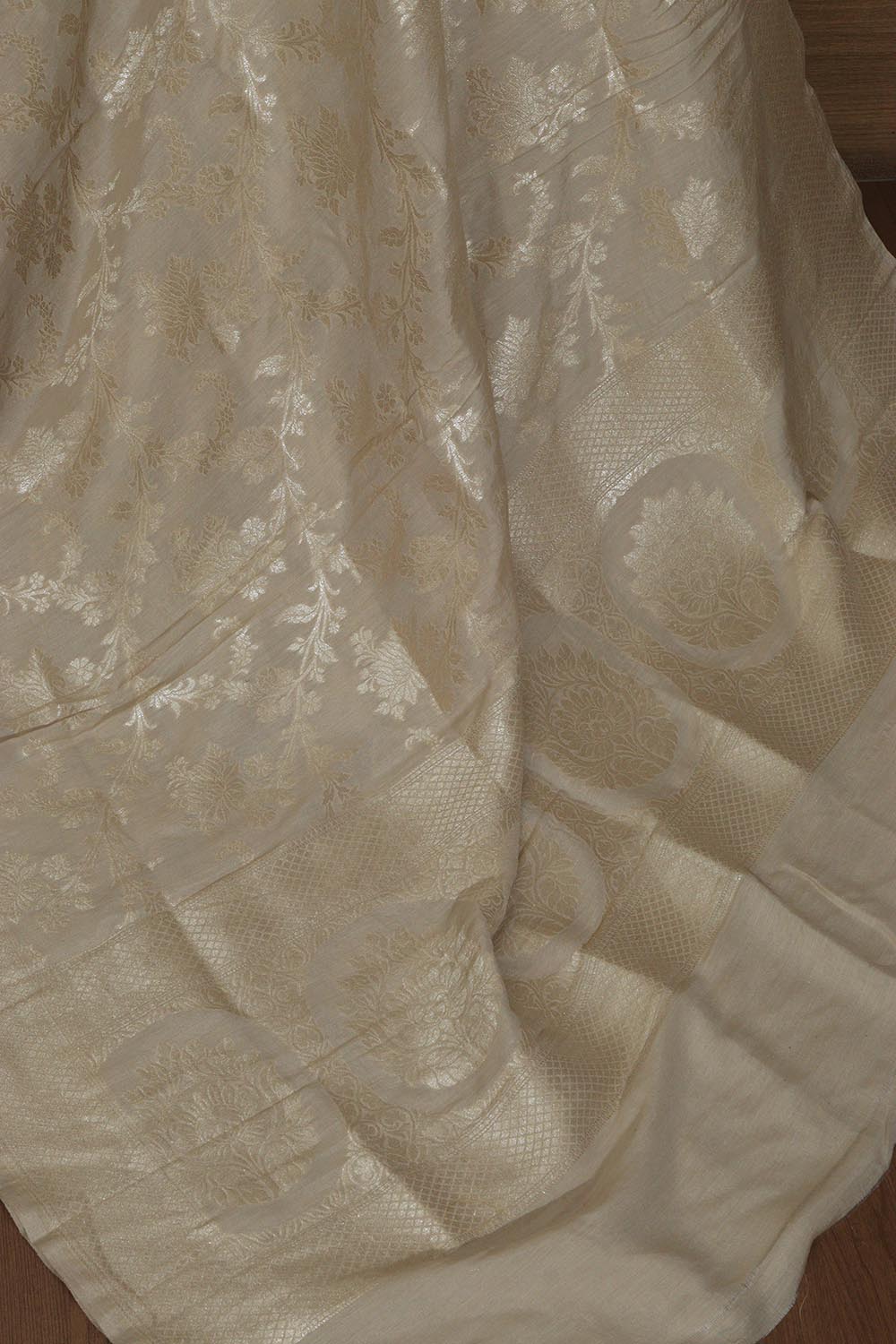 Vibrant Dyeable Banarasi Handloom Pure Moonga Silk Dupatta - Luxurion World