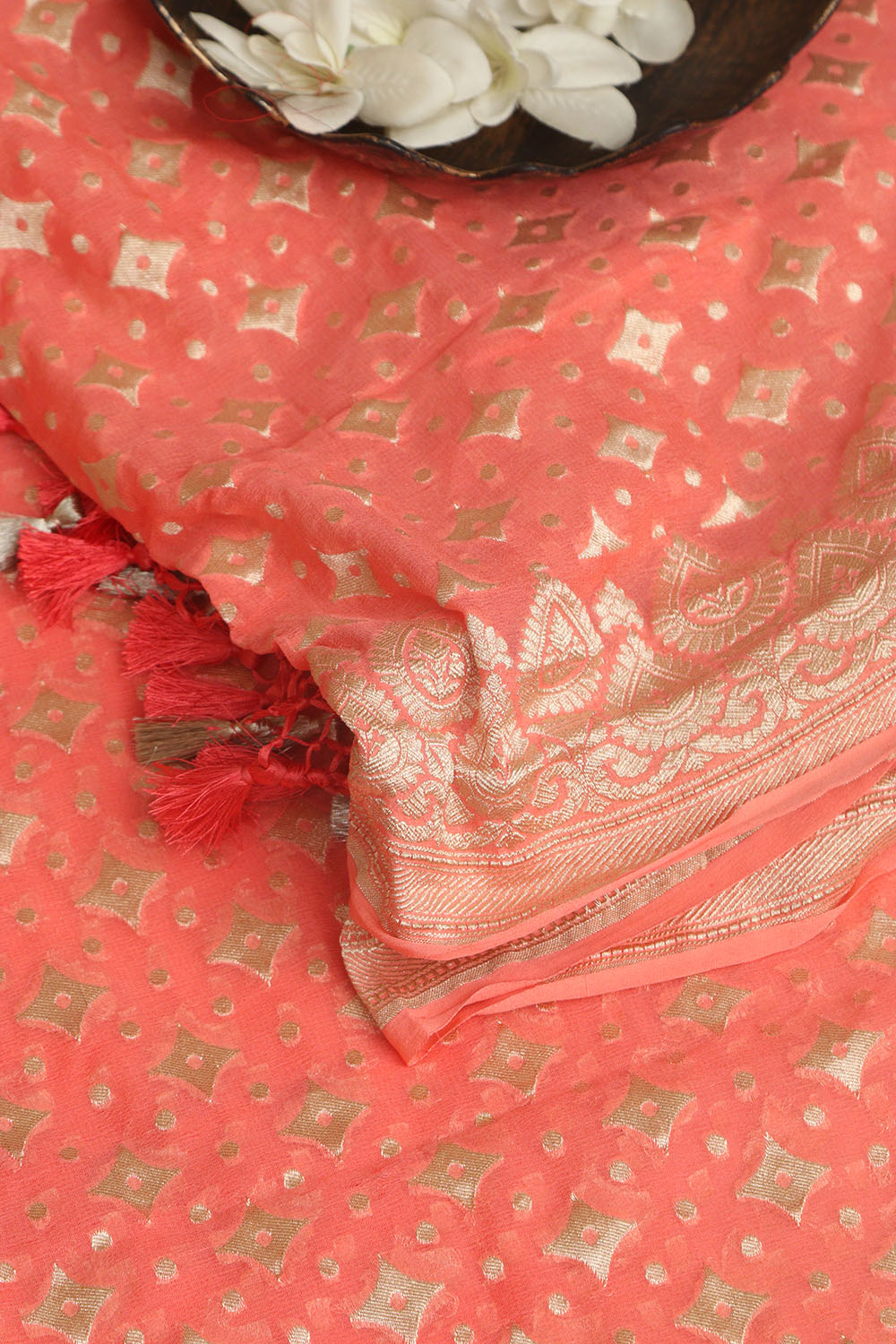 Peach Banarasi Handloom Pure Georgette Dupatta - Luxurion World- Crafted Heirlooms