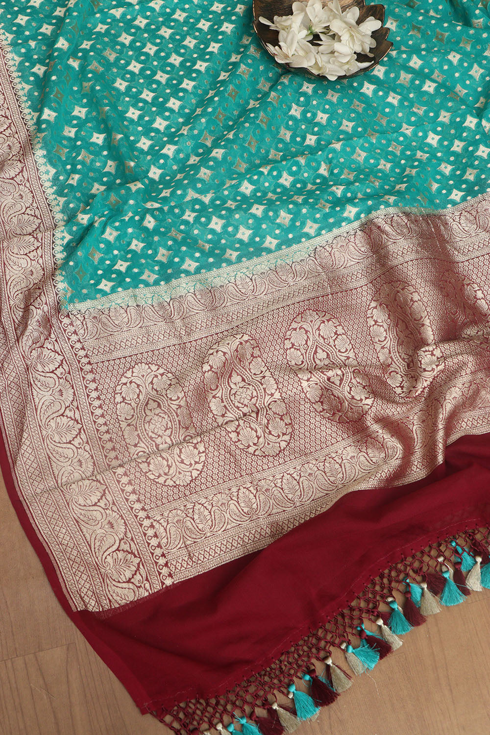 Exquisite Blue Banarasi Handloom Pure Georgette Dupatta - Luxurion World- Crafted Heirlooms