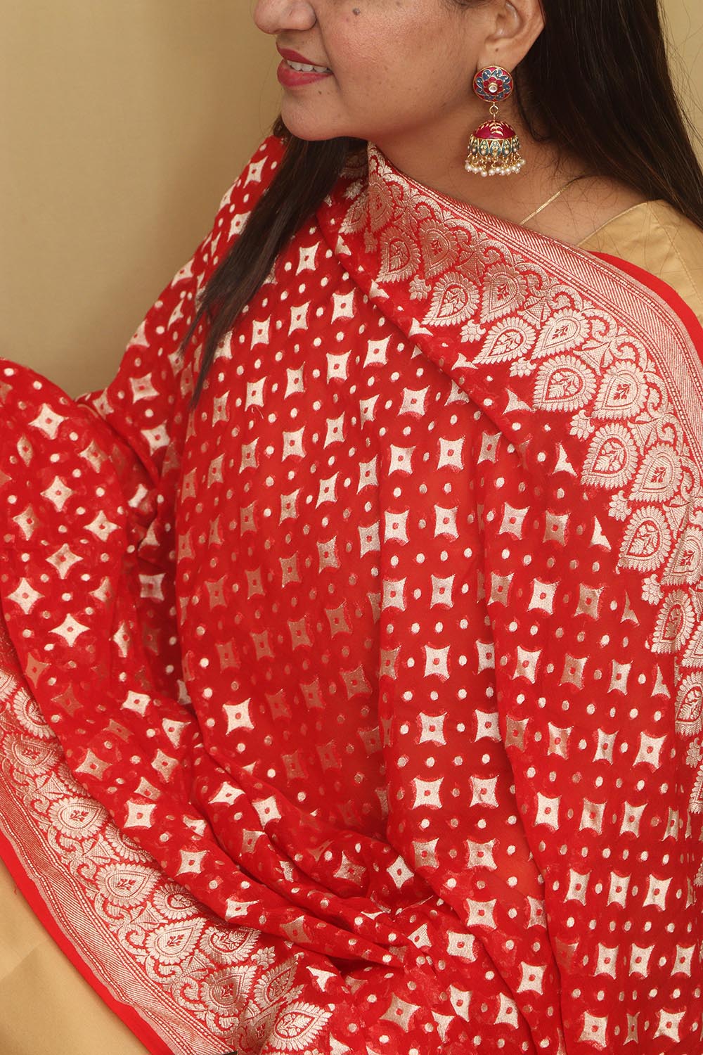 Exquisite Red Banarasi Handloom Pure Georgette Dupatta - Luxurion World- Crafted Heirlooms