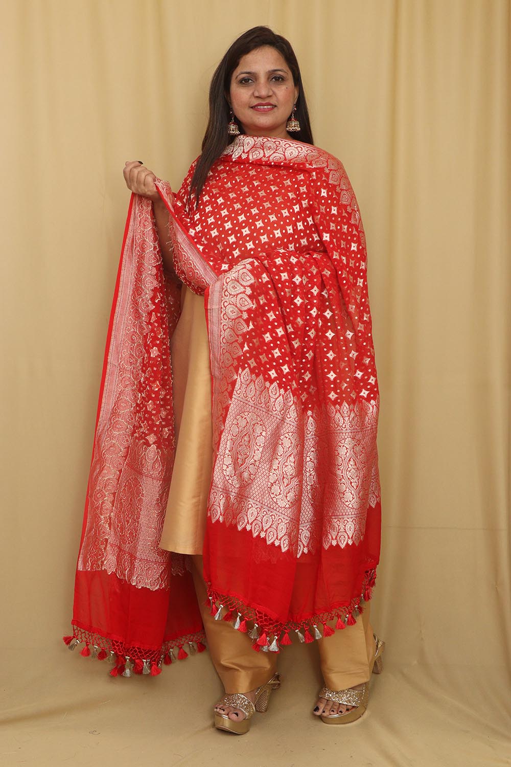 Exquisite Red Banarasi Handloom Pure Georgette Dupatta - Luxurion World- Crafted Heirlooms