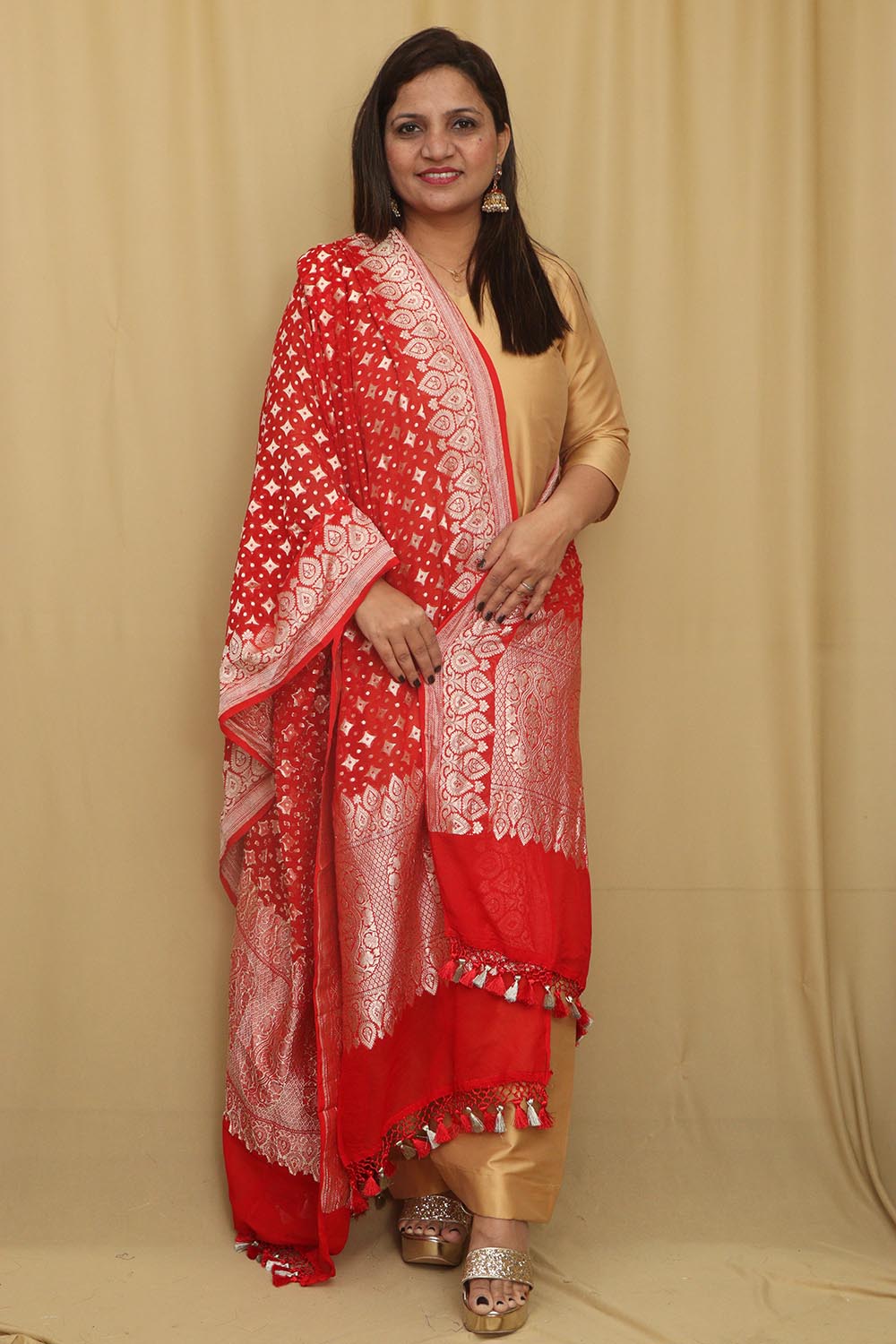 Exquisite Red Banarasi Handloom Pure Georgette Dupatta - Luxurion World- Crafted Heirlooms
