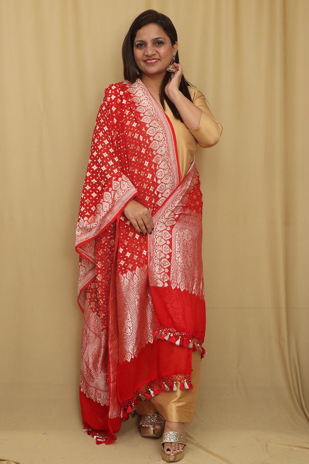 Exquisite Red Banarasi Handloom Pure Georgette Dupatta - Luxurion World- Crafted Heirlooms