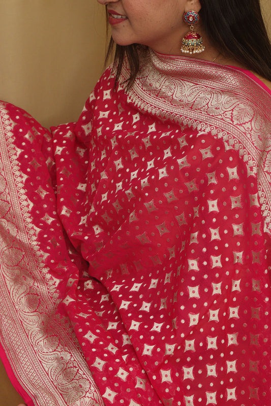 Exquisite Pink Banarasi Handloom Pure Georgette Dupatta - Luxurion World