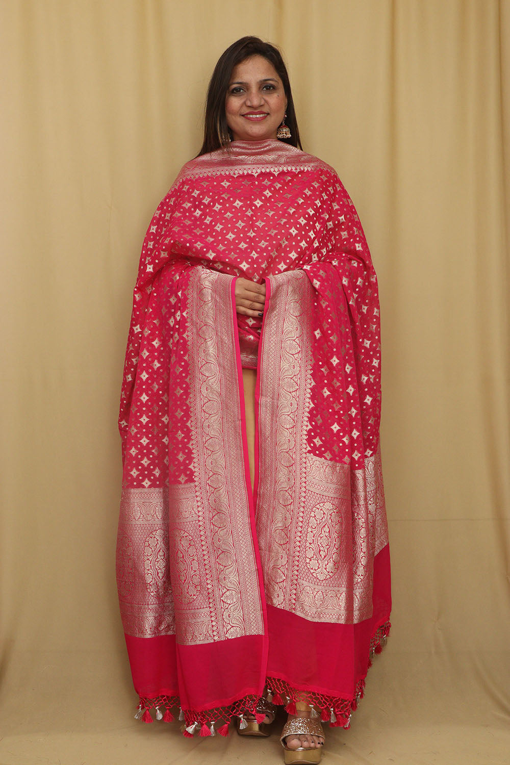 Exquisite Pink Banarasi Handloom Pure Georgette Dupatta - Luxurion World- Crafted Heirlooms