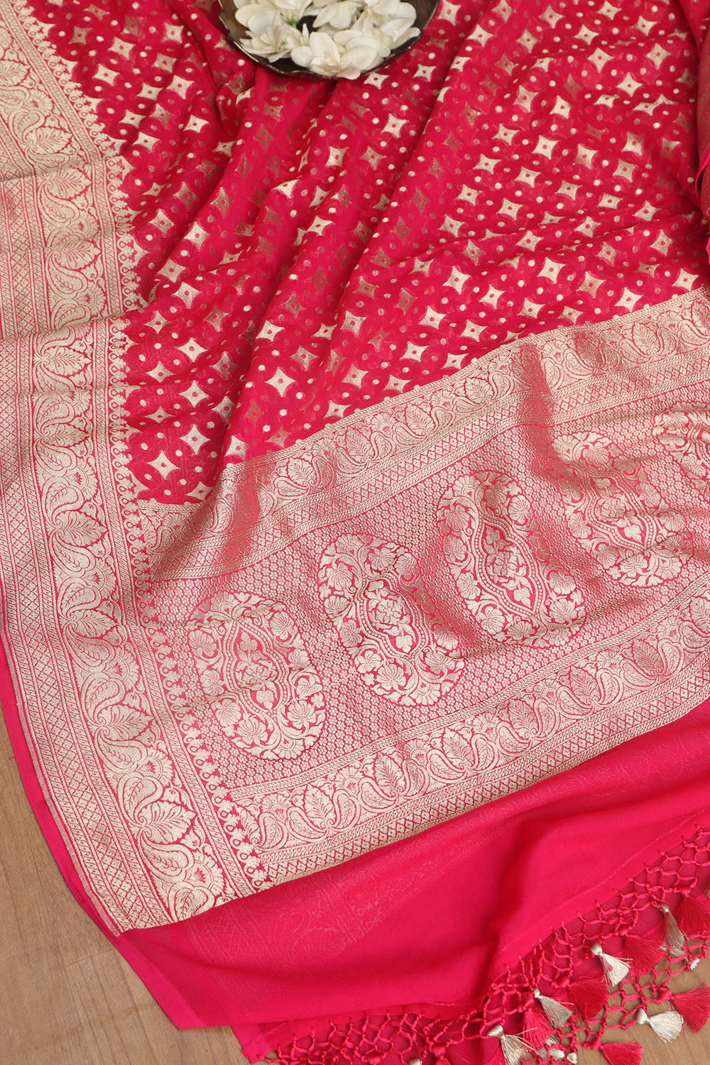 Exquisite Pink Banarasi Handloom Pure Georgette Dupatta - Luxurion World- Crafted Heirlooms