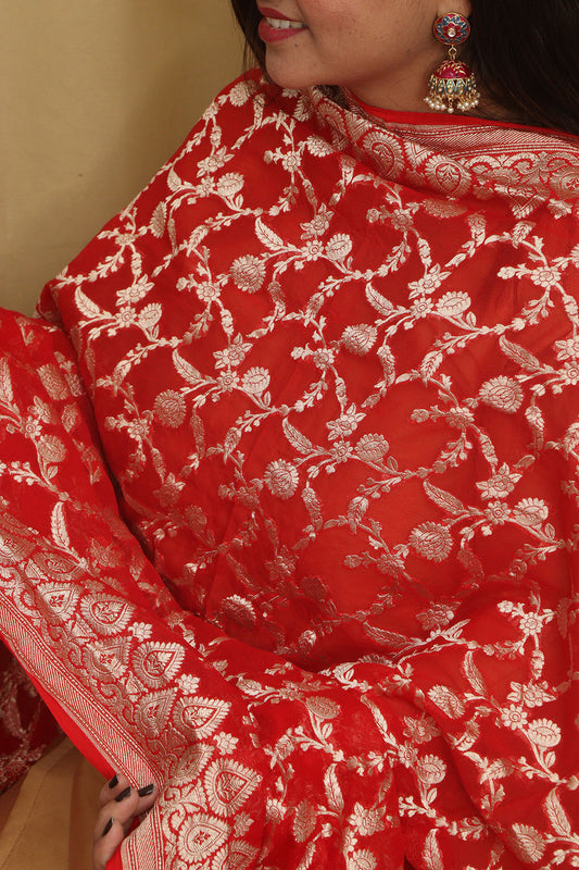 Exquisite Red Banarasi Handloom Pure Georgette Dupatta - Luxurion World
