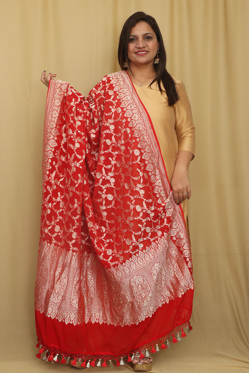 Exquisite Red Banarasi Handloom Pure Georgette Dupatta - Luxurion World- Crafted Heirlooms