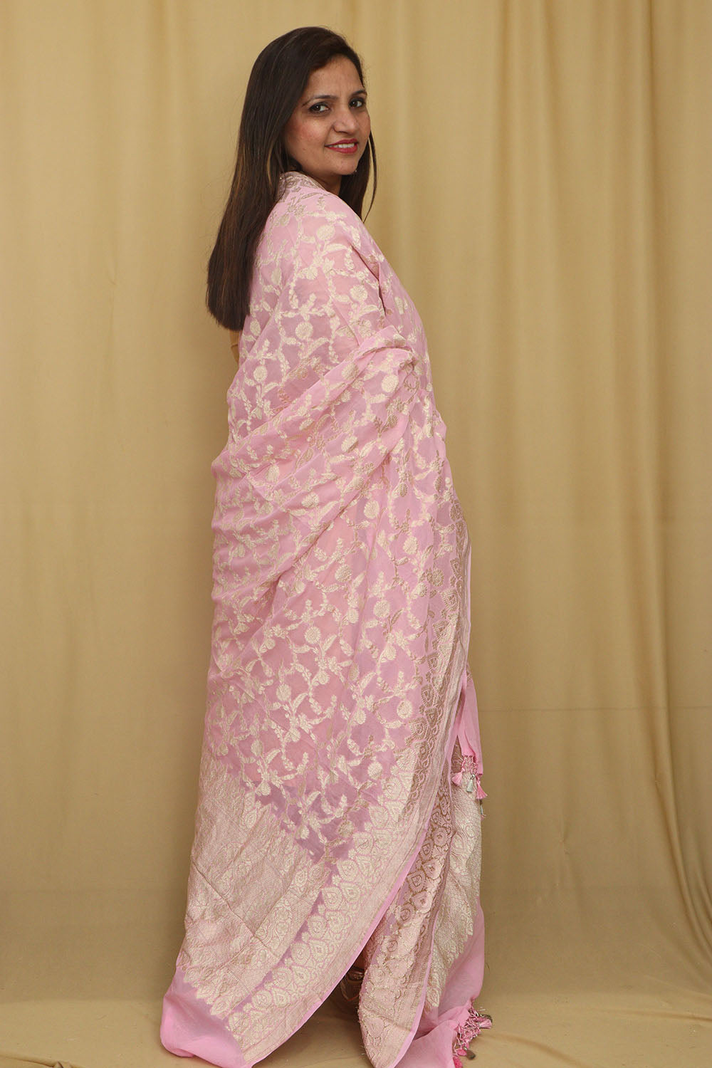 Exquisite Pink Banarasi Handloom Pure Georgette Dupatta - Luxurion World- Crafted Heirlooms