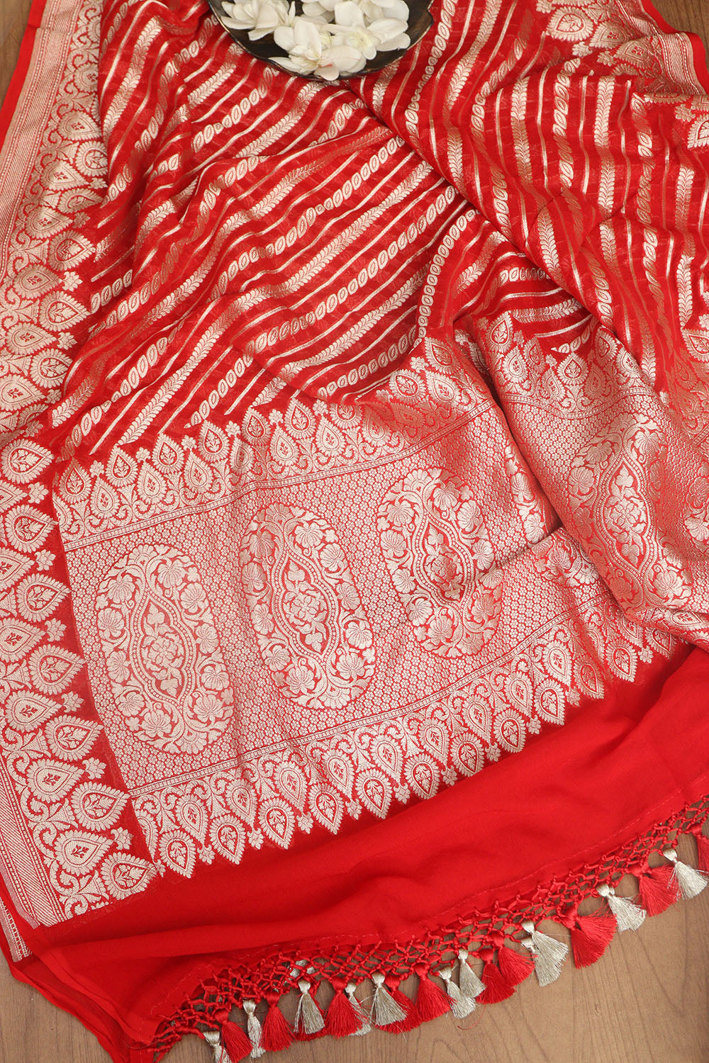 Exquisite Red Banarasi Handloom Pure Georgette Dupatta - Luxurion World- Crafted Heirlooms