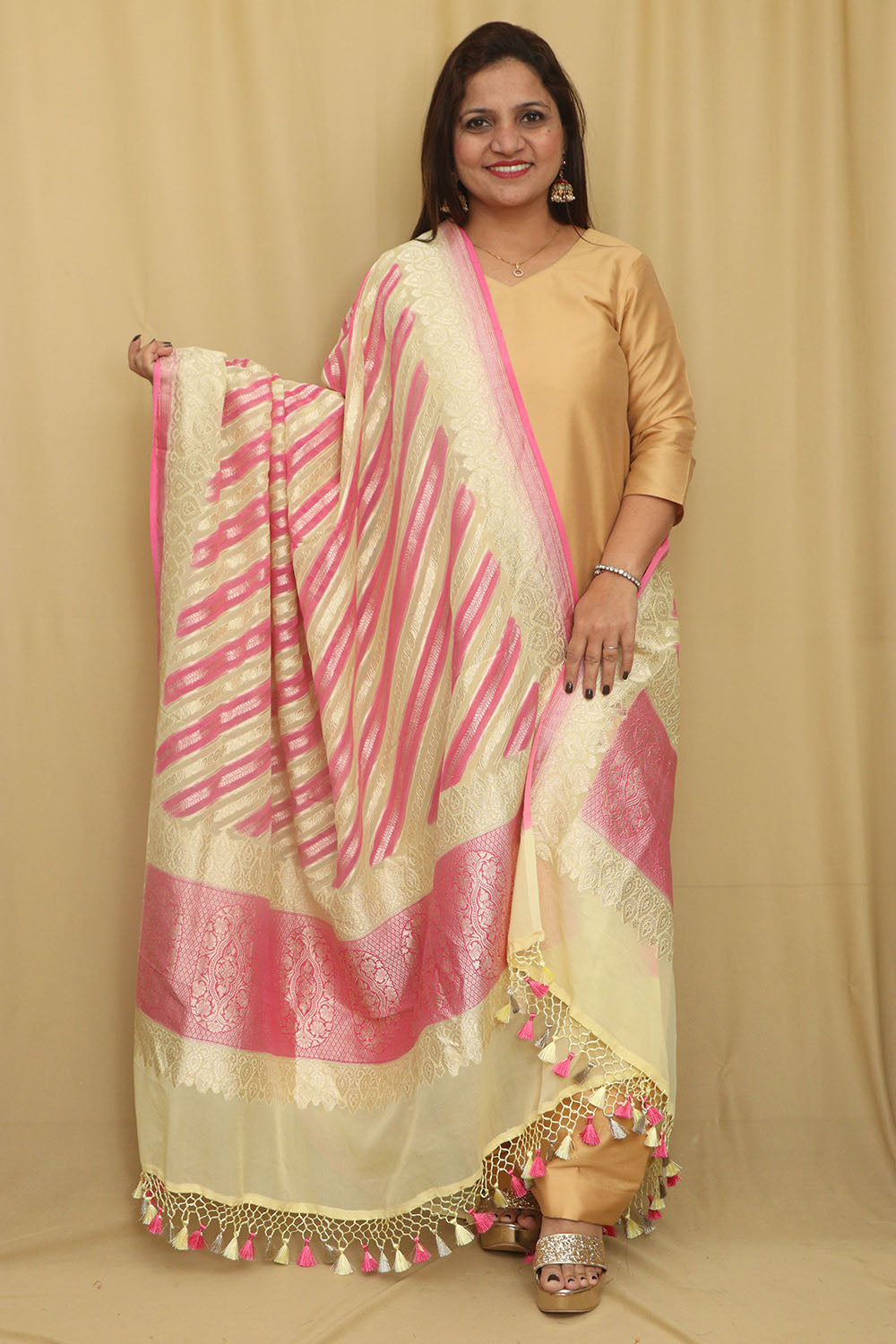 Exquisite Multicolor Banarasi Handloom Pure Georgette Rangkat Dupatta - Luxurion World- Crafted Heirlooms