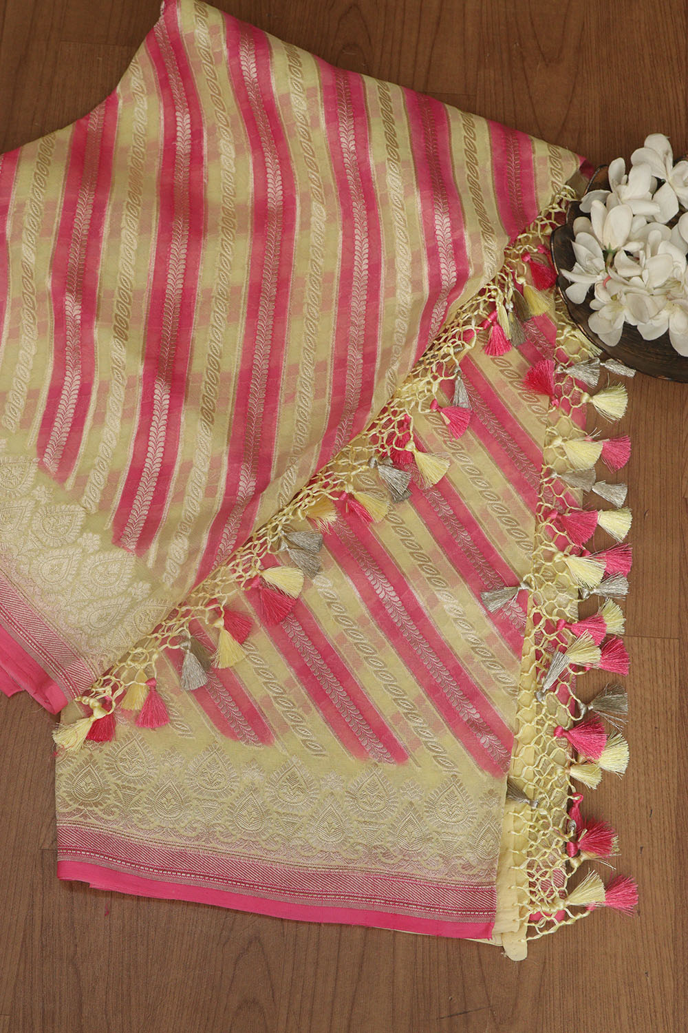 Exquisite Multicolor Banarasi Handloom Pure Georgette Rangkat Dupatta - Luxurion World- Crafted Heirlooms