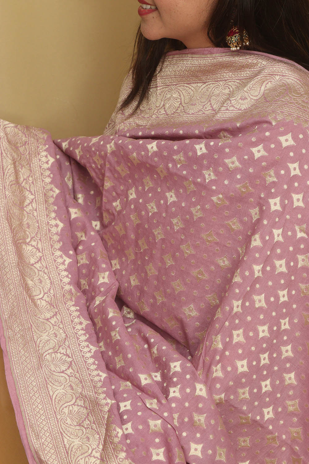 Exquisite Purple Banarasi Handloom Pure Moonga Silk Dupatta - Luxurion World- Crafted Heirlooms