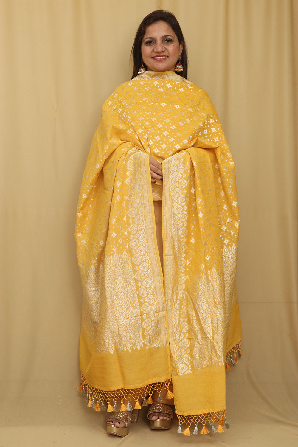 Exquisite Yellow Banarasi Handloom Pure Moonga Silk Dupatta - Luxurion World