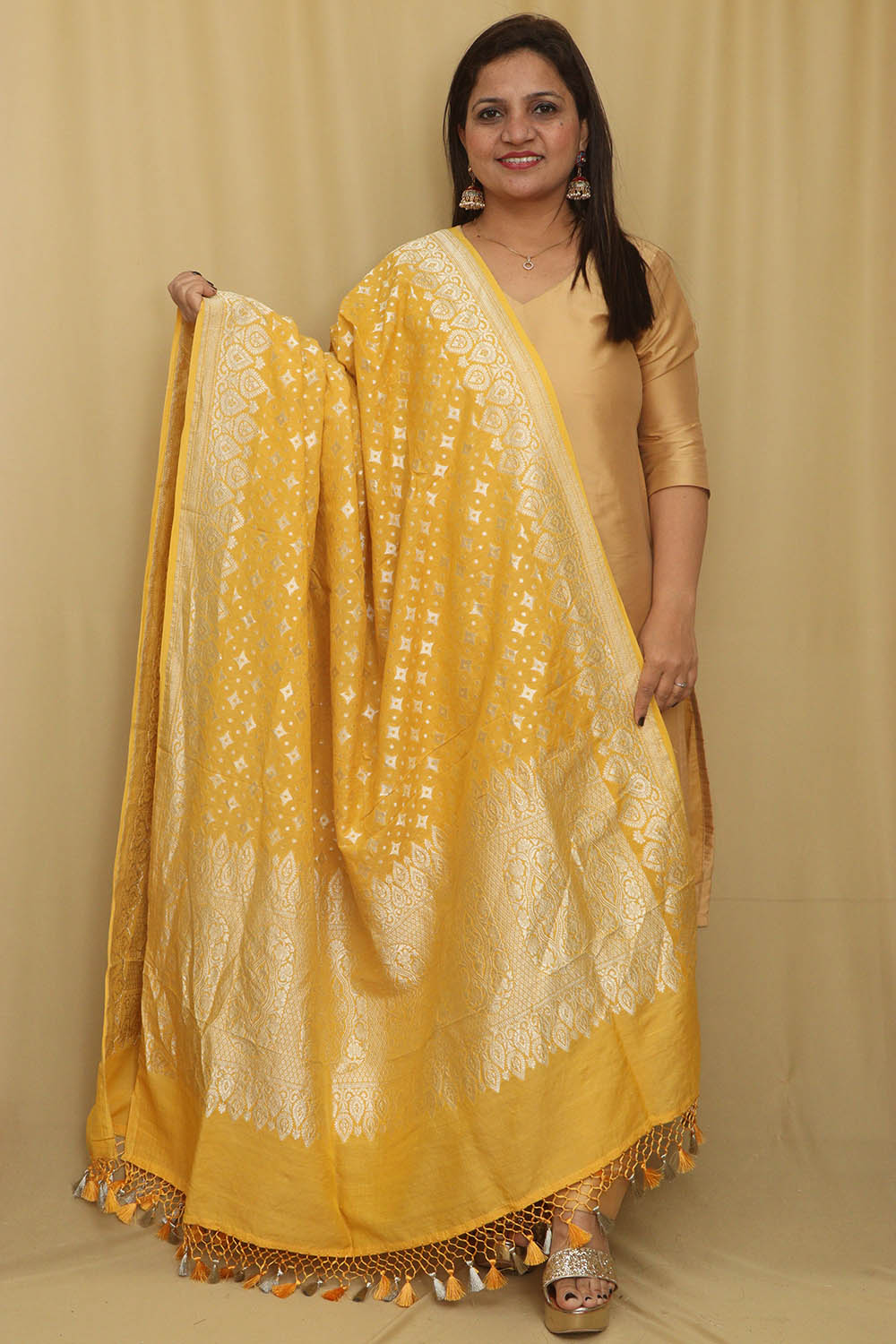 Exquisite Yellow Banarasi Handloom Pure Moonga Silk Dupatta - Luxurion World- Crafted Heirlooms